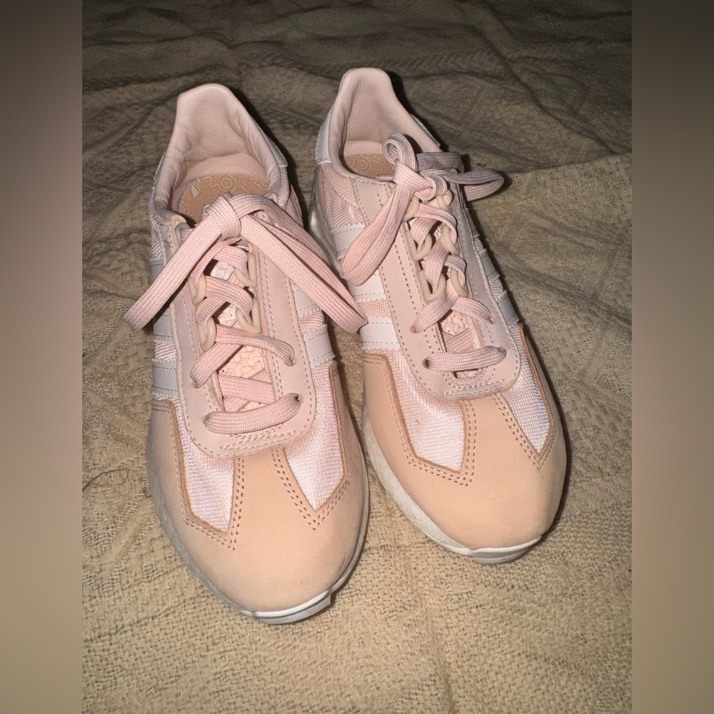 Size 6 Women’s- Adidas Retropy E5 Wonder Quartz